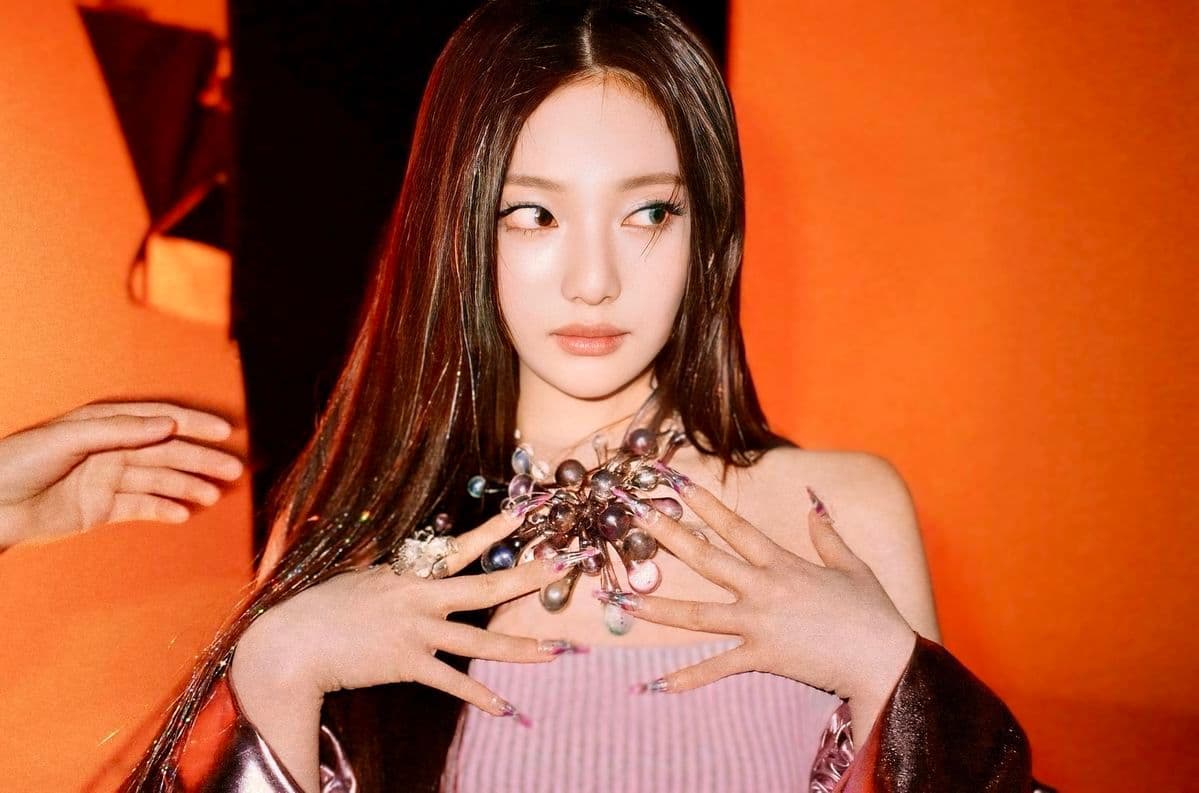 5 Blue K-Pop Makeup Trends That Are Perfect for the Winter Season