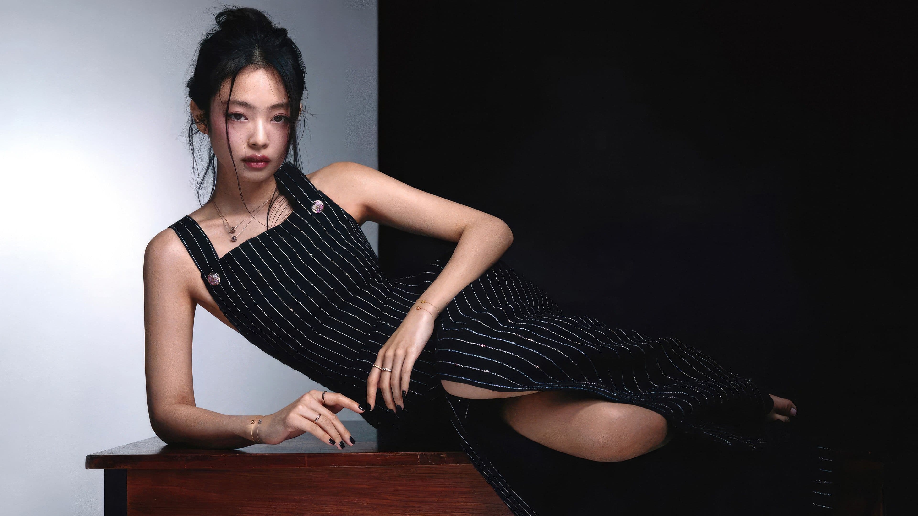 jennie-kim-vogue-taiwan-4k-y6.jpg