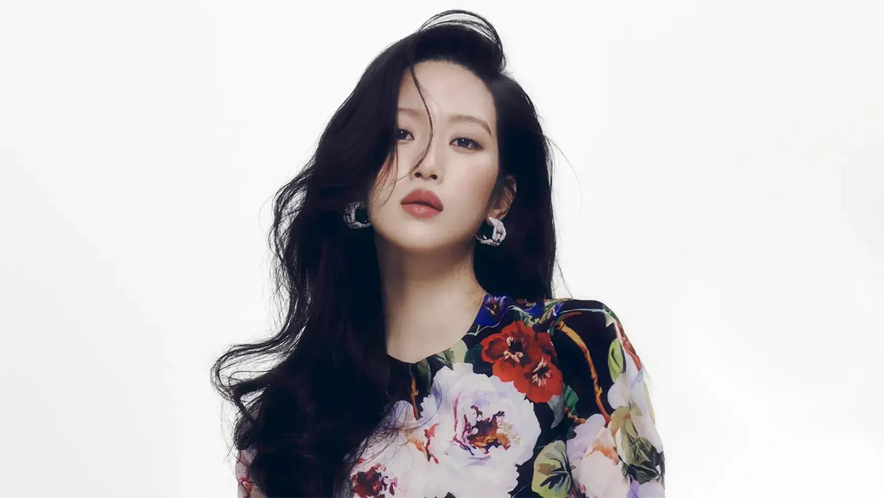 dolce-and-gabbana-new-korean-global-ambassador-mun-kayoung-banner_-_instasize_1.webp
