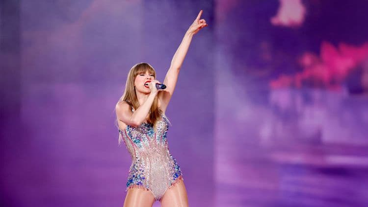 Taylor Swift Files Trademark For Voice and Image Amid AI Fears
